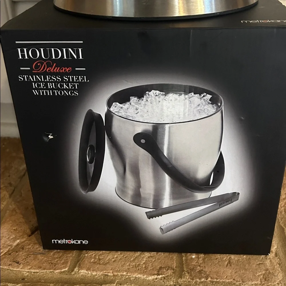 Houdini Ice Bucket with ice tongs